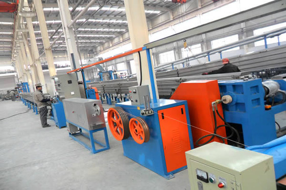 China Plastic extruders for extruding PVC, PE or XLPE insulating layer and protective jacket supplier