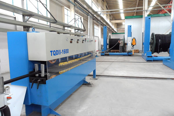 China Plastic extruders for extruding PVC, PE or XLPE insulating layer onto wires and cables supplier