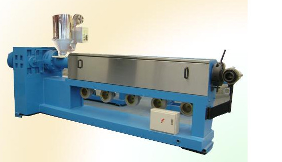 China Plastic extruders for extruding PVC, PE or XLPE insulating layer onto wires and cables supplier
